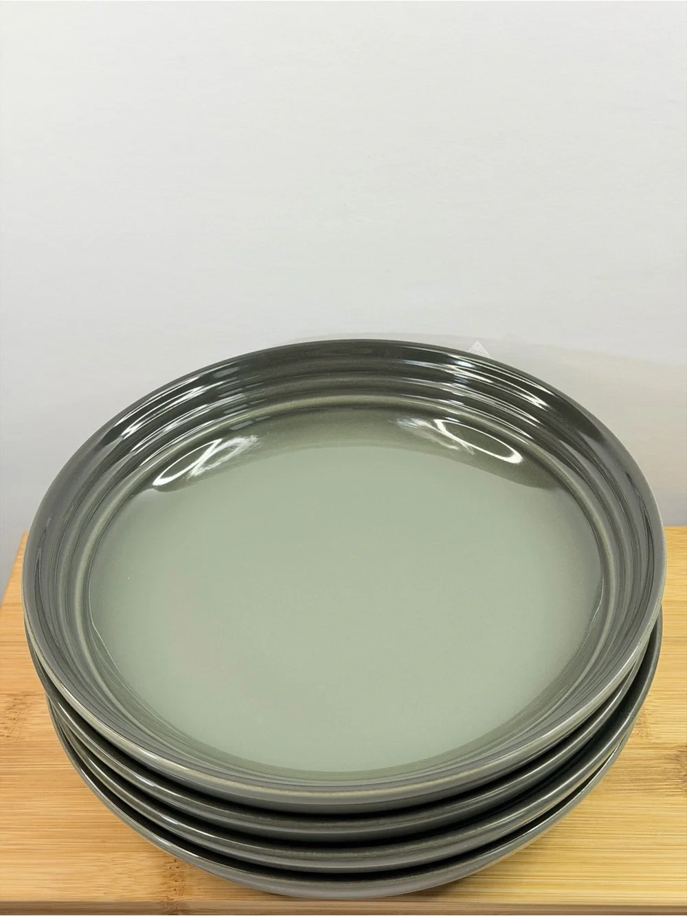 Le Creuset Stoneware Set of 4 Pasta Bowls 8.5 Inch, THYME - NEW